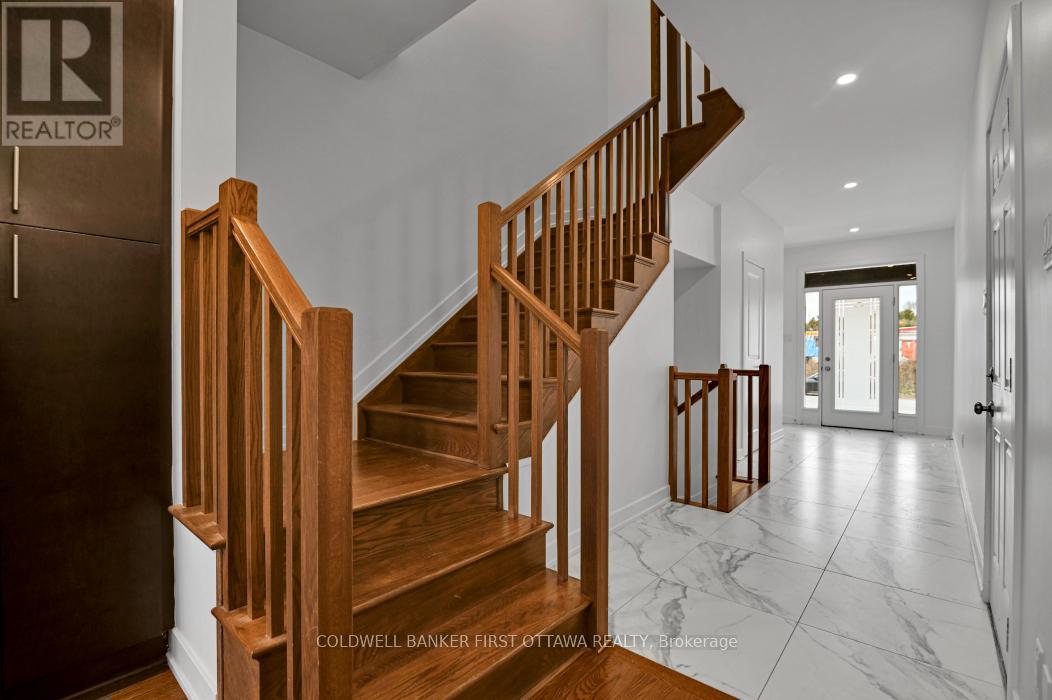 2305 Goldhawk Drive, Ottawa, Ontario K2S 1B6 - Photo 22 - X12580502