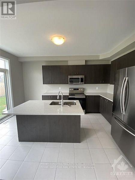 618 Decoeur Drive, Ottawa, Ontario  K4A 1G9 - Photo 6 - X12580548