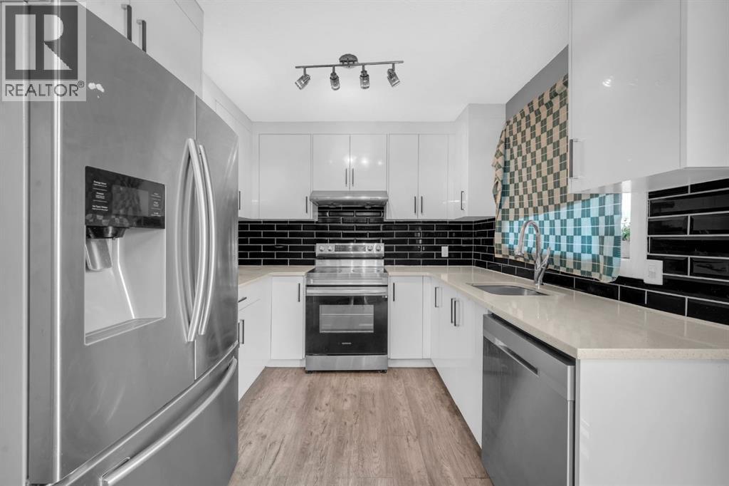 6022 Martingrove Road Ne, Calgary, Alberta  T3J 2M8 - Photo 12 - A2252875