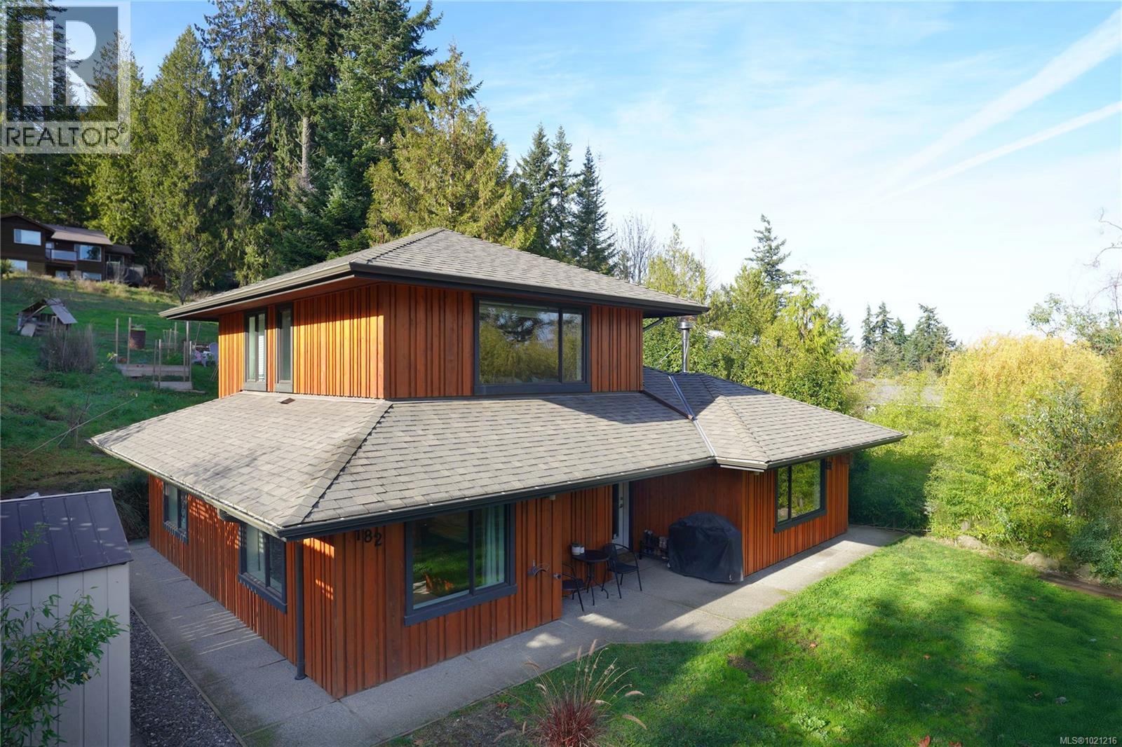 182 Grantville St, Salt Spring, British Columbia