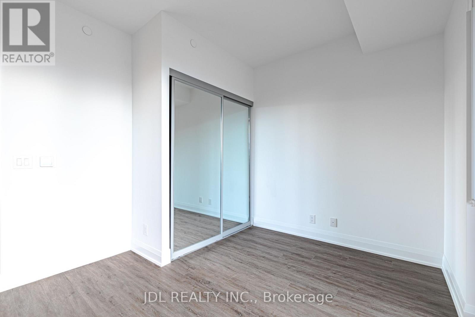 910 - 65 Broadway Avenue, Toronto, Ontario M4P 1T9 - Photo 5 - C12580528