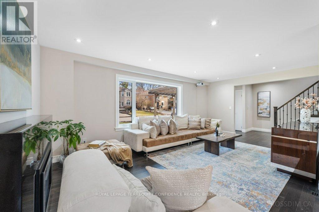 8 Glenelia Avenue, Toronto, Ontario M2M 2K7 - Photo 12 - C12580560