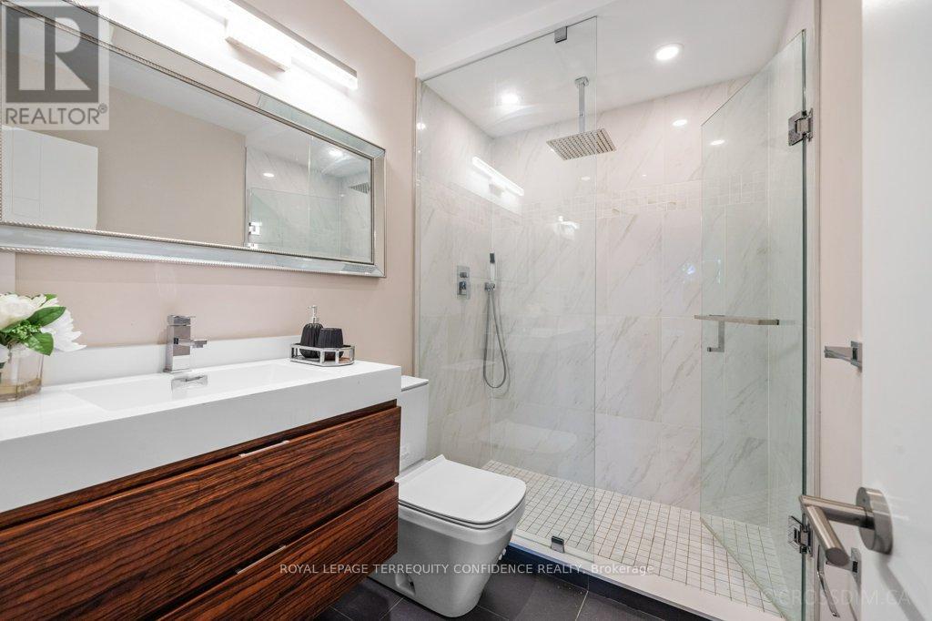 8 Glenelia Avenue, Toronto, Ontario M2M 2K7 - Photo 19 - C12580560