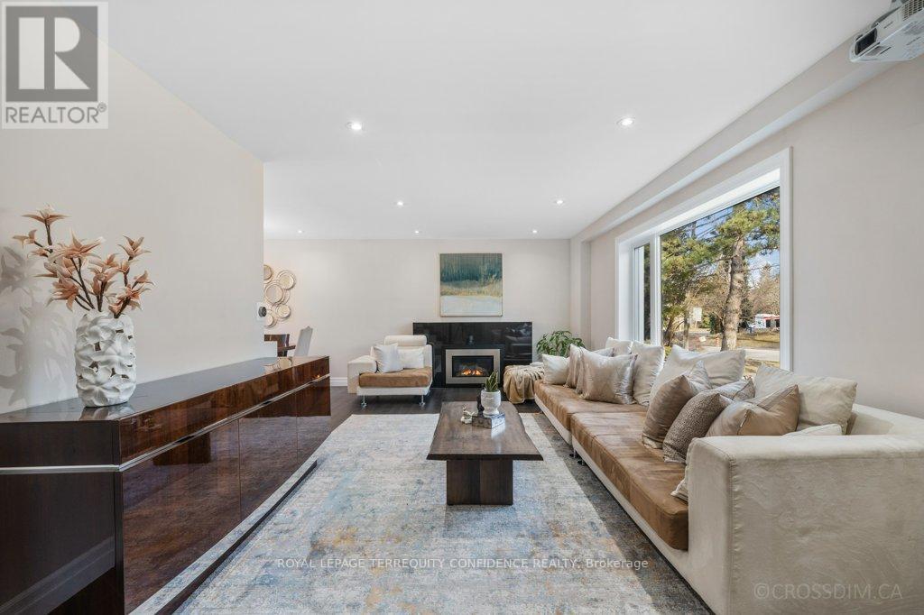 8 Glenelia Avenue, Toronto, Ontario M2M 2K7 - Photo 2 - C12580560