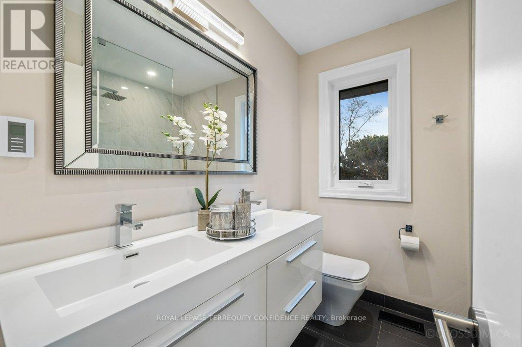 8 Glenelia Avenue, Toronto, Ontario M2M 2K7 - Photo 21 - C12580560