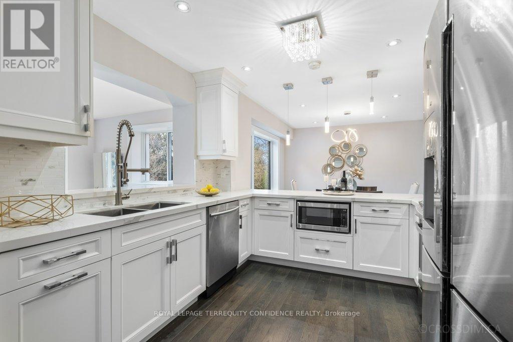 8 Glenelia Avenue, Toronto, Ontario M2M 2K7 - Photo 5 - C12580560