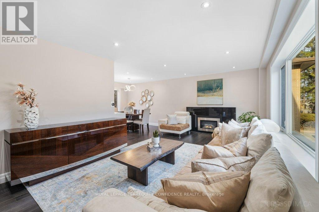 8 Glenelia Avenue, Toronto, Ontario M2M 2K7 - Photo 8 - C12580560