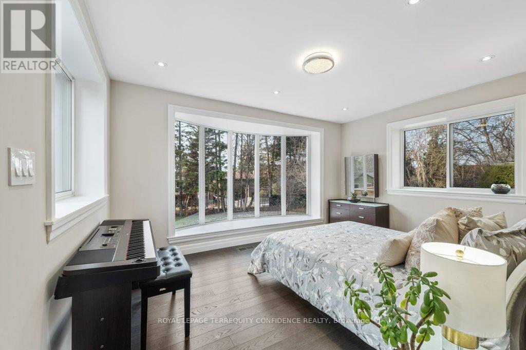 8 Glenelia Avenue, Toronto, Ontario M2M 2K7 - Photo 9 - C12580560