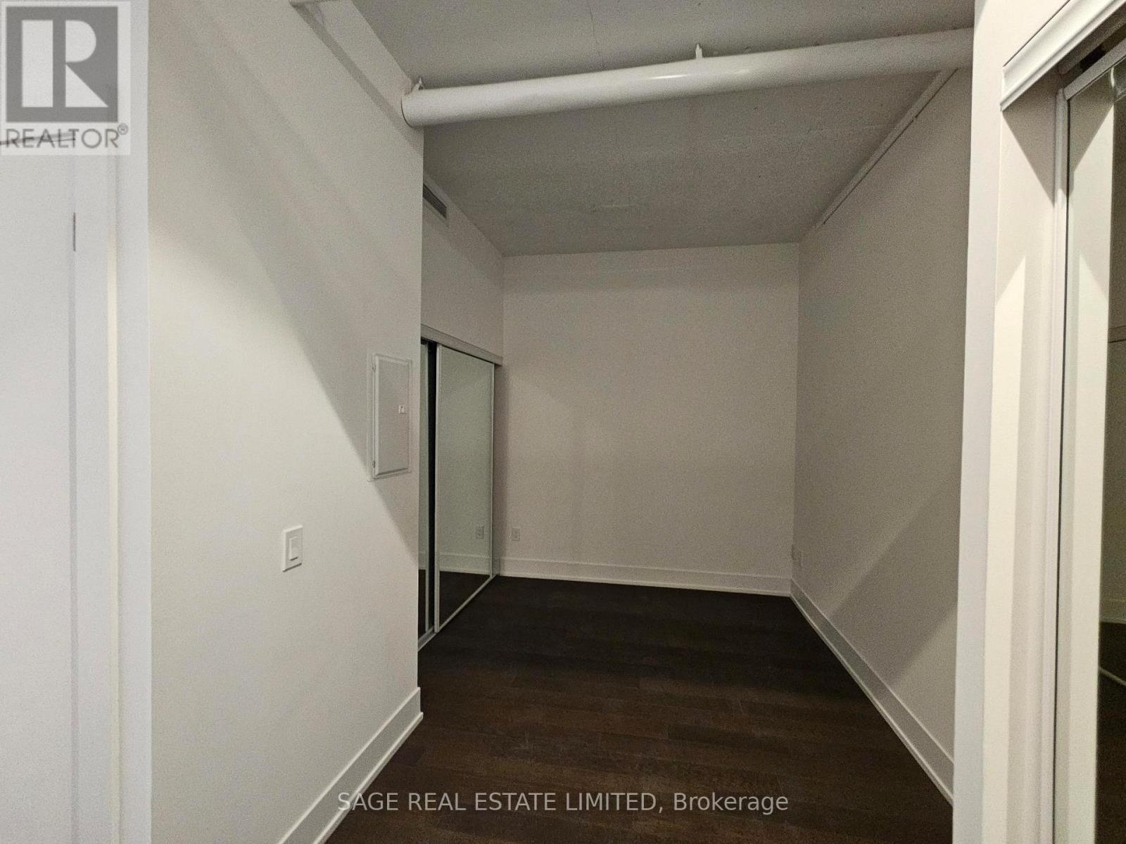 702 - 150 Logan Avenue, Toronto, Ontario  M4M 0E4 - Photo 3 - E12580516