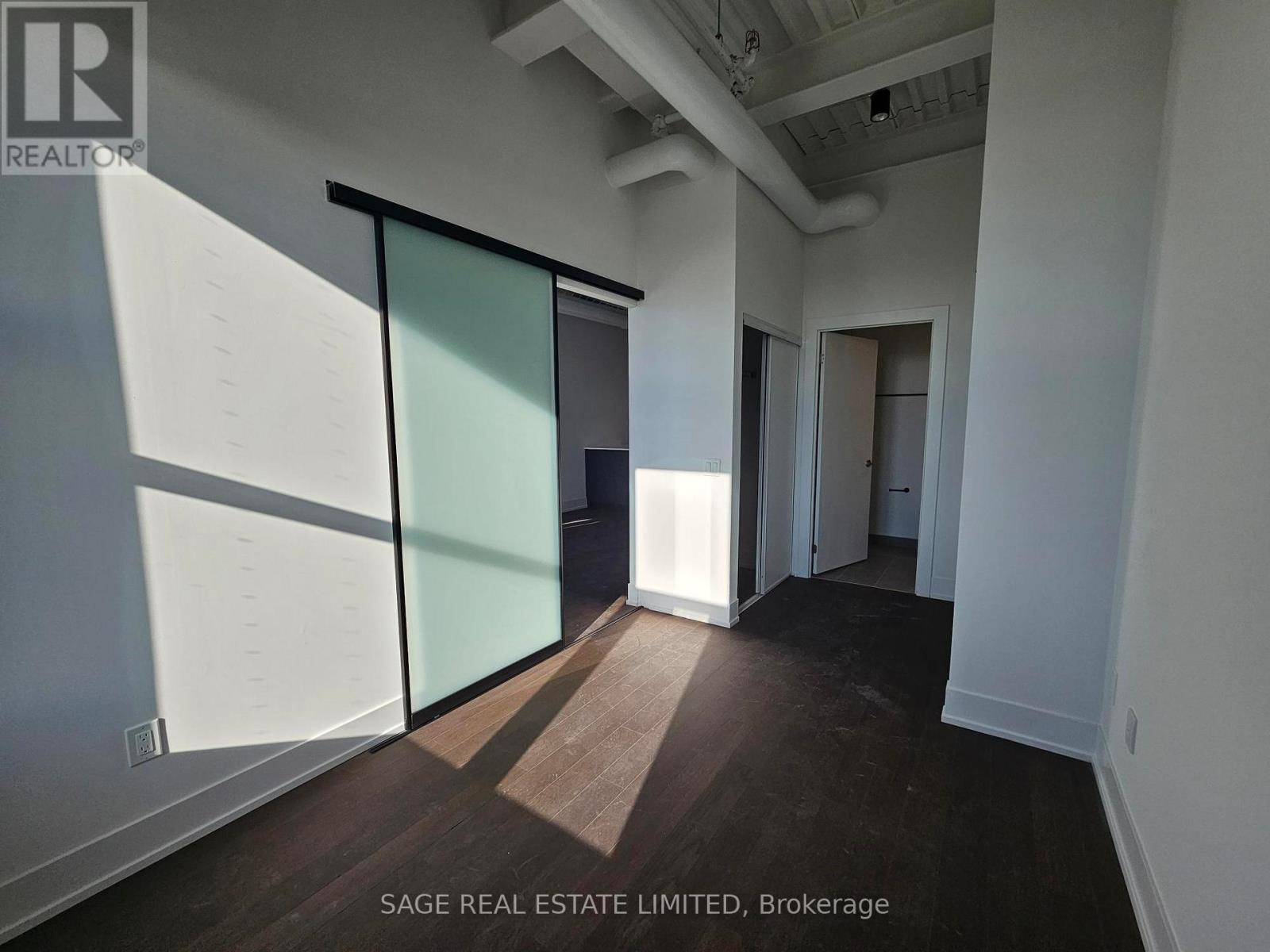 702 - 150 Logan Avenue, Toronto, Ontario  M4M 0E4 - Photo 4 - E12580516