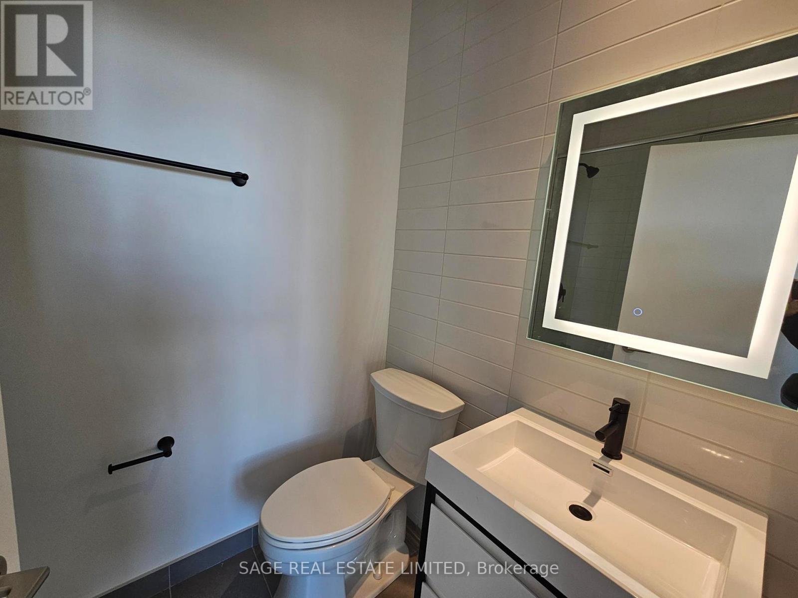 702 - 150 Logan Avenue, Toronto, Ontario  M4M 0E4 - Photo 7 - E12580516