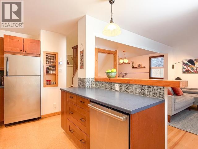 19 Tatchun Road, Whitehorse, Yukon  Y1A 3P1 - Photo 4 - 16986