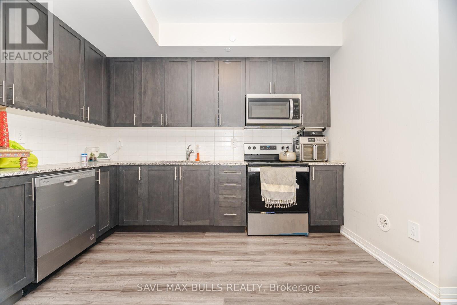 119 - 1589 Rose Way, Milton, Ontario  L9E 1N4 - Photo 18 - W12564220