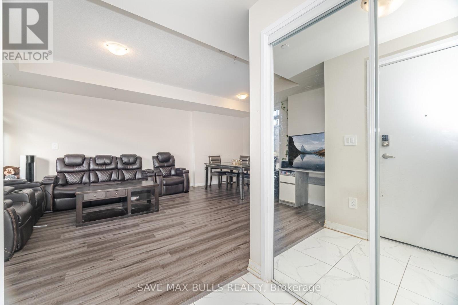 119 - 1589 Rose Way, Milton, Ontario  L9E 1N4 - Photo 9 - W12564220