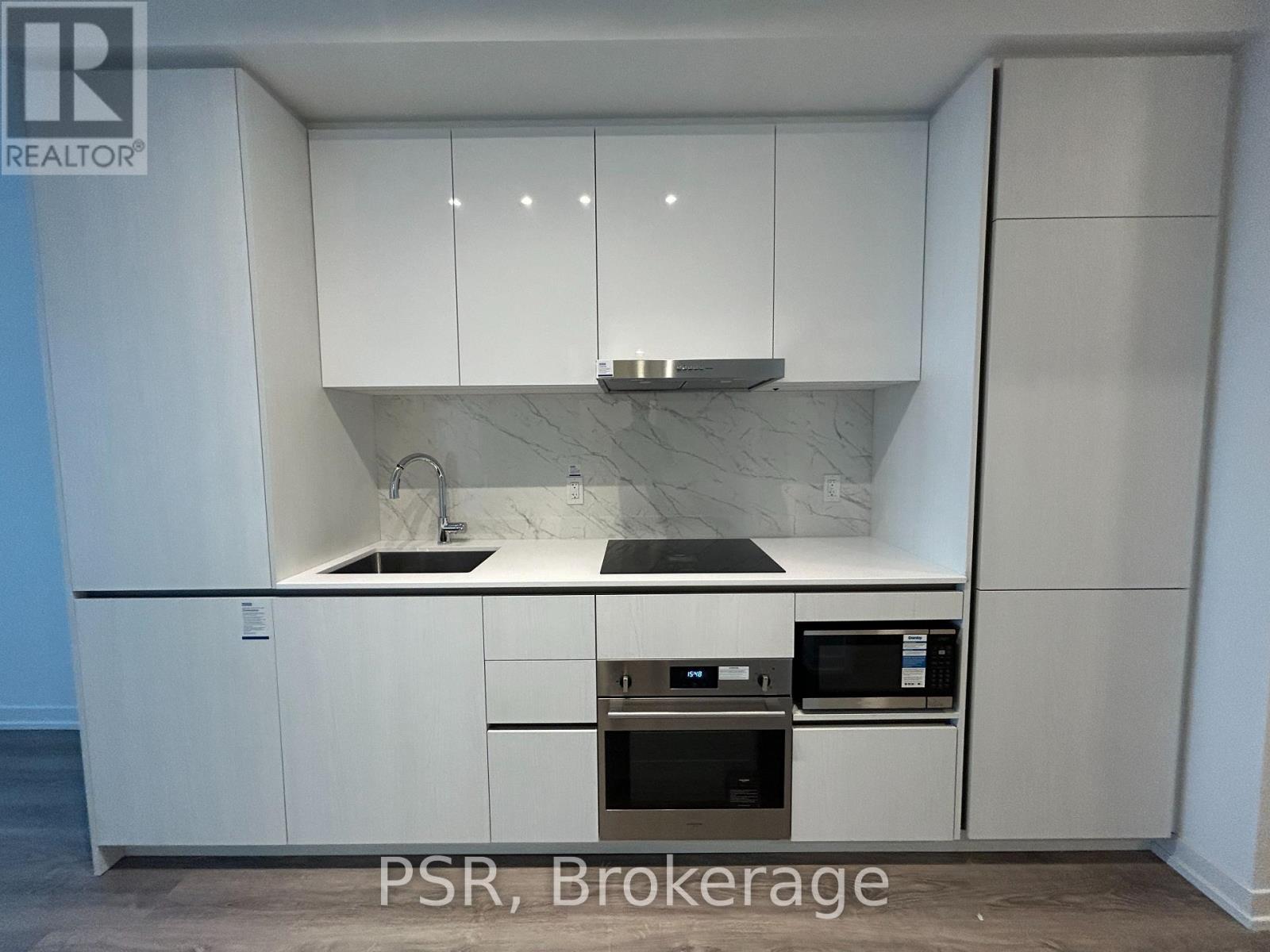 2510 - 8 INTERCHANGE WAY S, Vaughan, Ontario