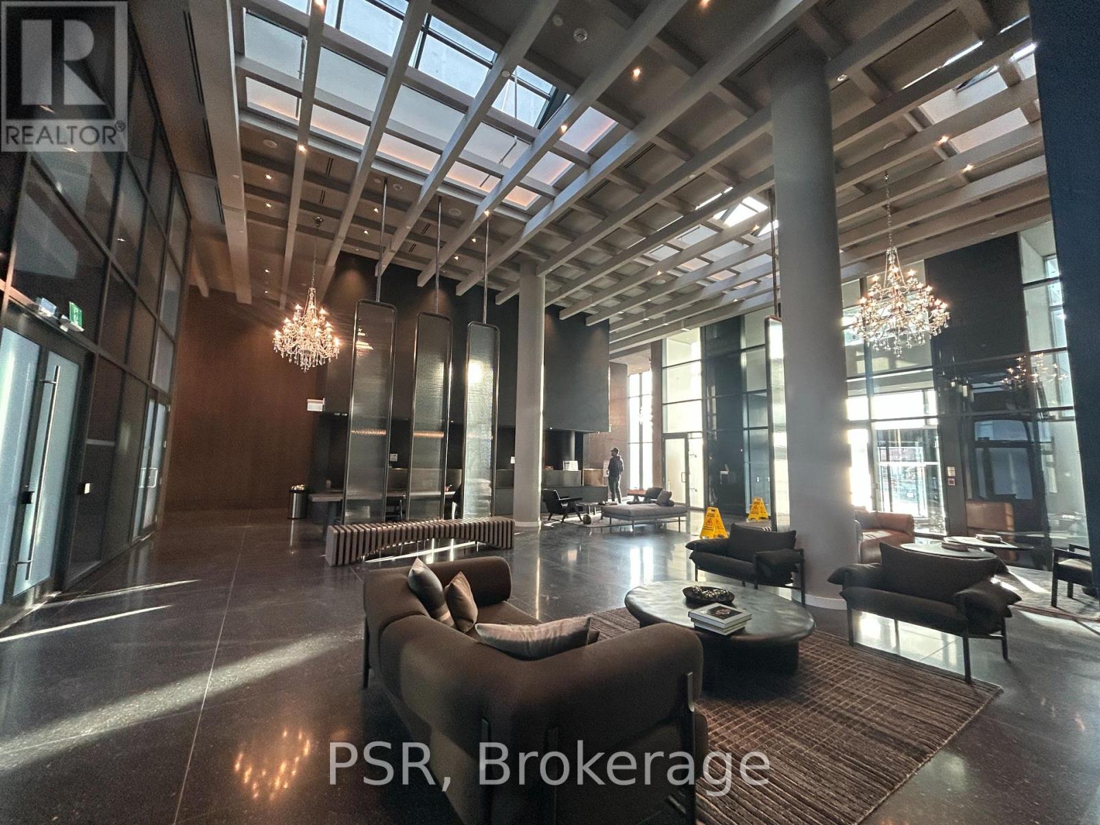 2510 - 8 Interchange Way S, Vaughan, Ontario  L4K 0R2 - Photo 15 - N12580510