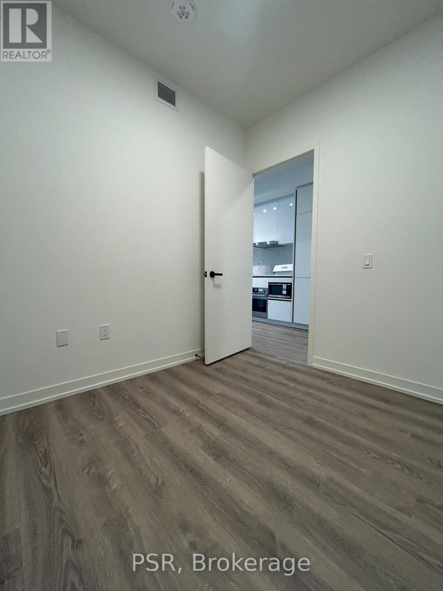 2510 - 8 Interchange Way S, Vaughan, Ontario  L4K 0R2 - Photo 5 - N12580510