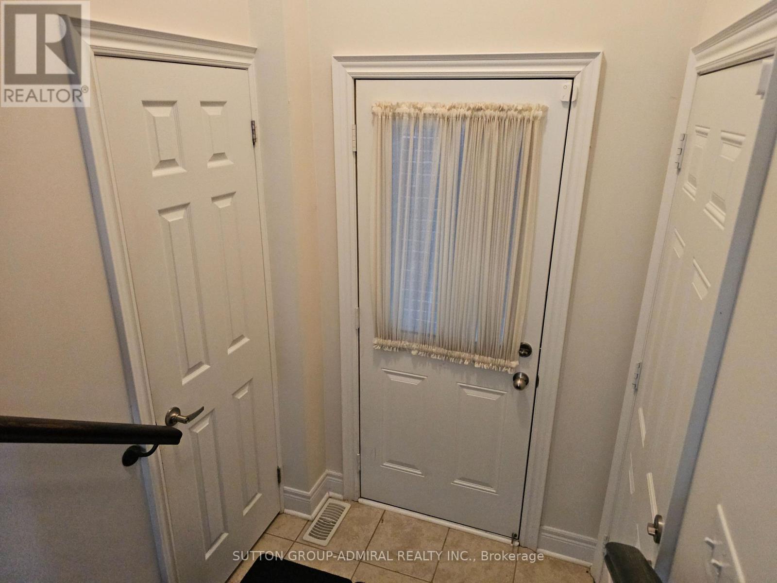 63 Collin Court, Richmond Hill, Ontario L4E 0X7 - Photo 17 - N12580512