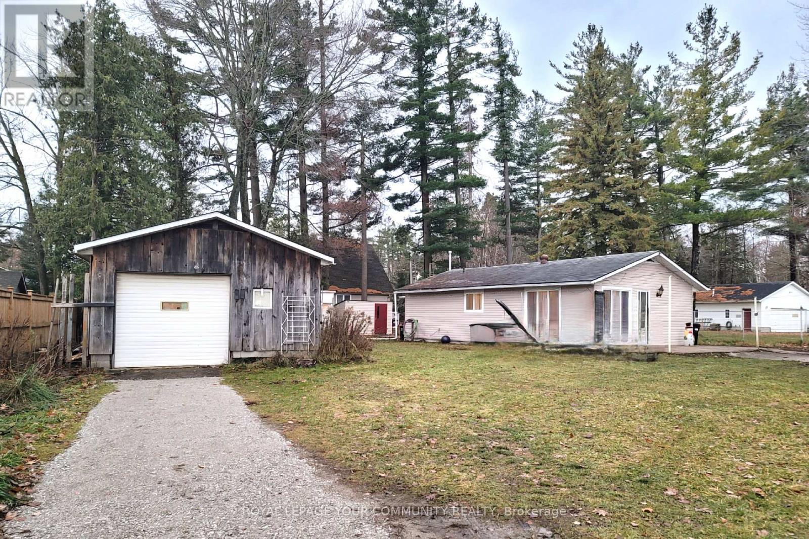 709 Roberts Road, Innisfil, Ontario L9S 2E4 - Photo 3 - N12580520