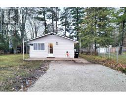 709 ROBERTS ROAD, Innisfil, Ontario