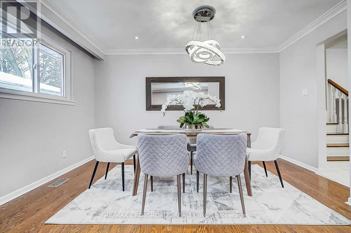 78 Fred Varley Drive, Markham, Ontario  L3R 1S7 - Photo 11 - N12580532