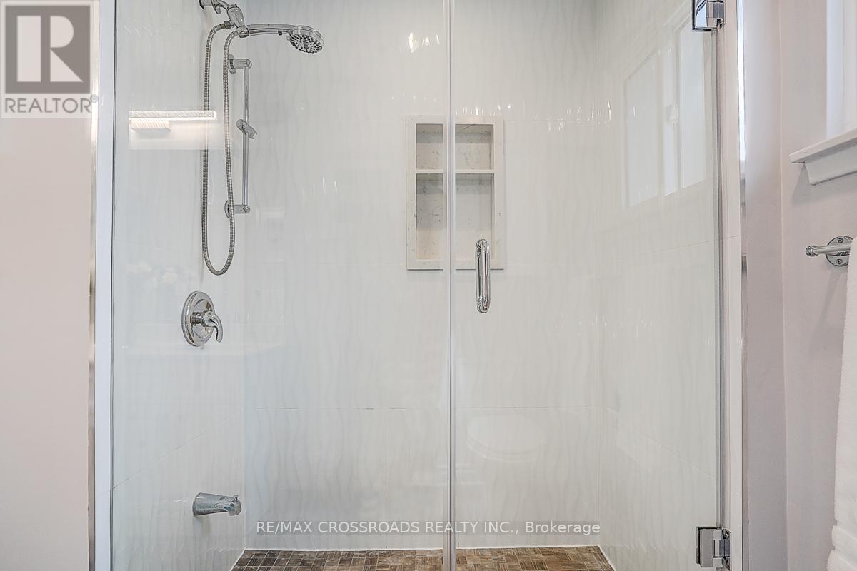 78 Fred Varley Drive, Markham, Ontario  L3R 1S7 - Photo 43 - N12580532