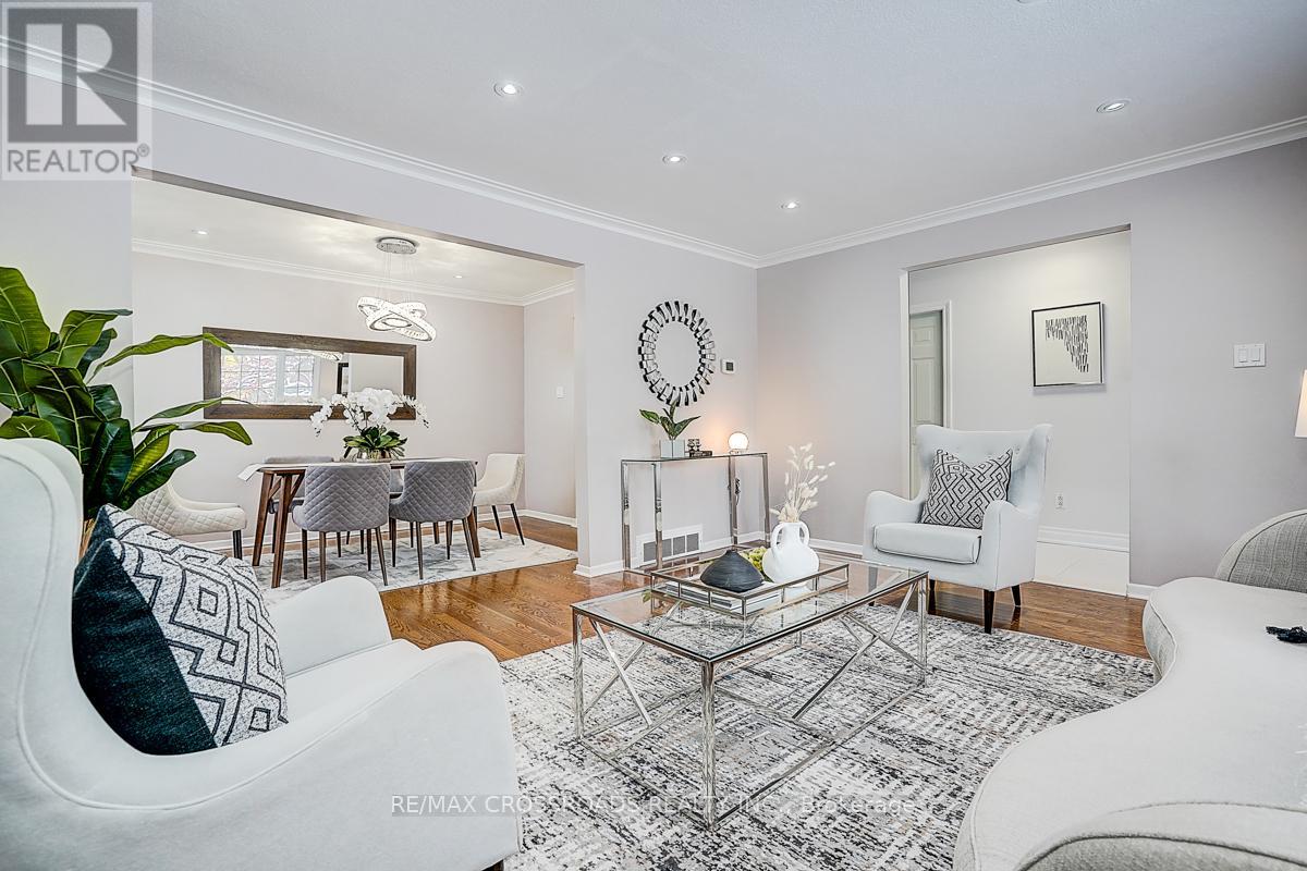 78 Fred Varley Drive, Markham, Ontario  L3R 1S7 - Photo 8 - N12580532