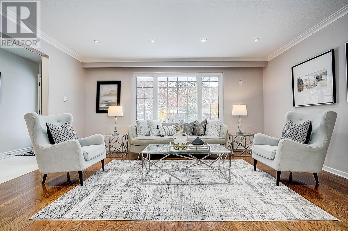 78 Fred Varley Drive, Markham, Ontario  L3R 1S7 - Photo 9 - N12580532