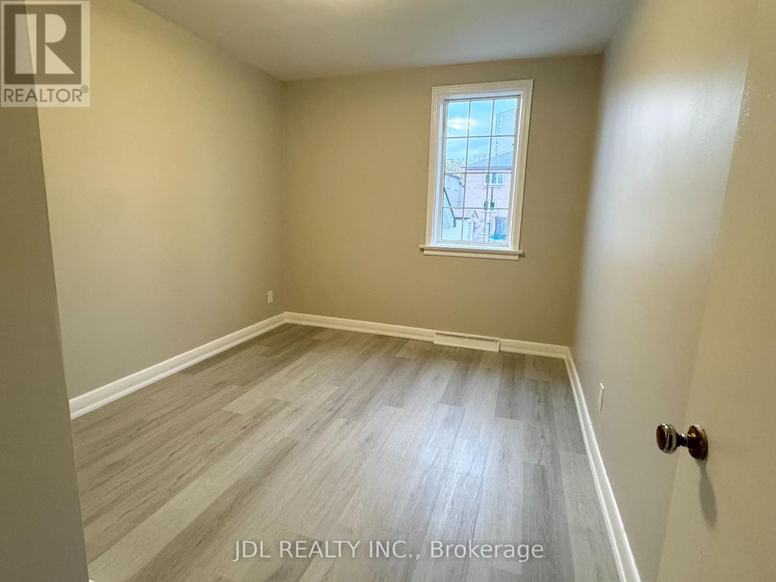 229 Crestwood Road, Vaughan, Ontario  L4J 1A8 - Photo 12 - N12580556