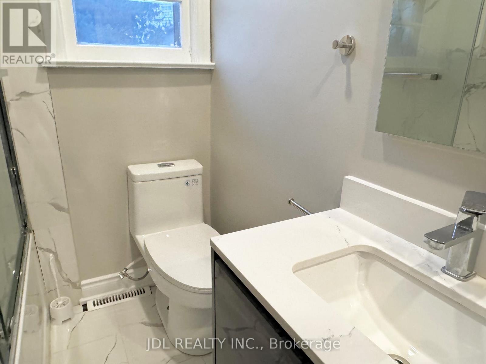 229 Crestwood Road, Vaughan, Ontario  L4J 1A8 - Photo 13 - N12580556