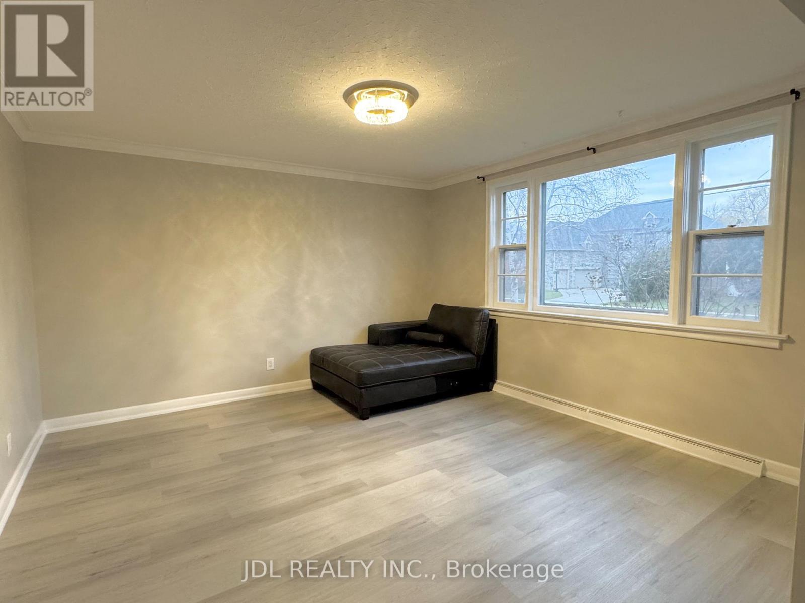 229 Crestwood Road, Vaughan, Ontario  L4J 1A8 - Photo 9 - N12580556