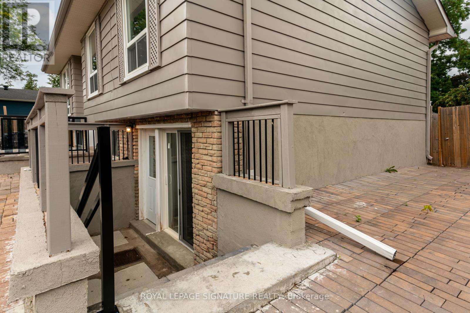 Lower - 235 Cedar Crescent, Barrie, Ontario  L4N 4A6 - Photo 3 - S12580498