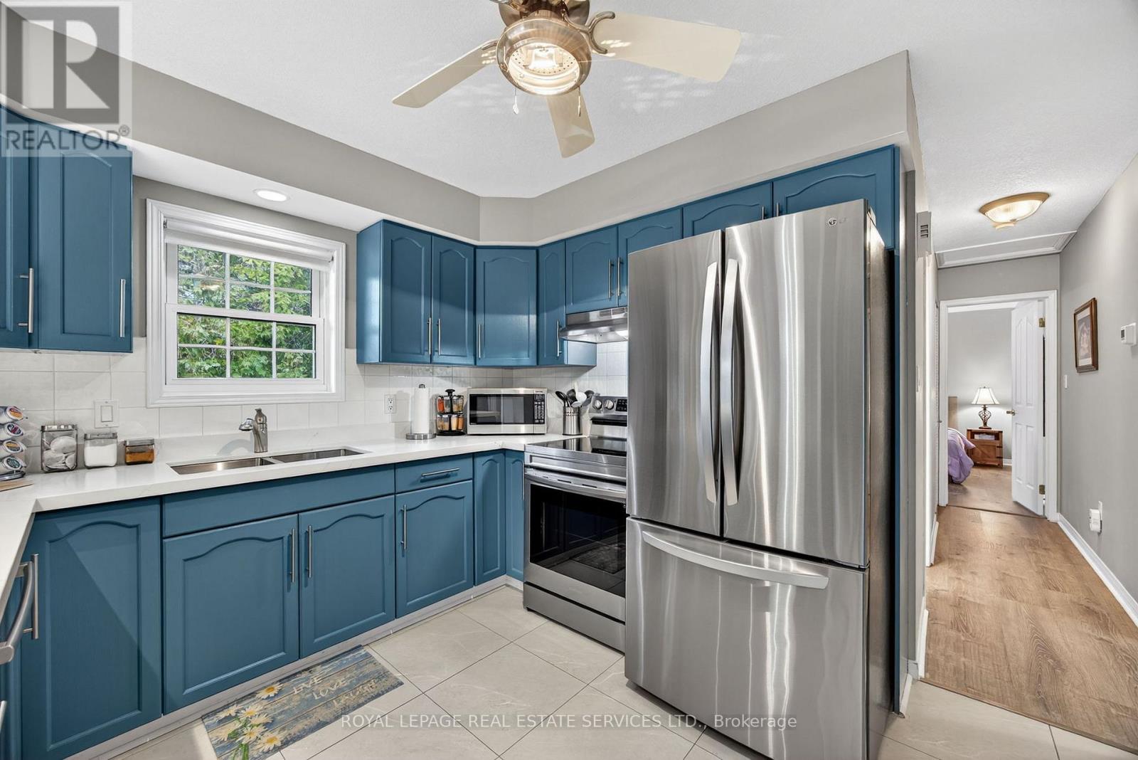 24 Topaz Street, Wasaga Beach, Ontario L9Z 1X7 - Photo 12 - S12580524