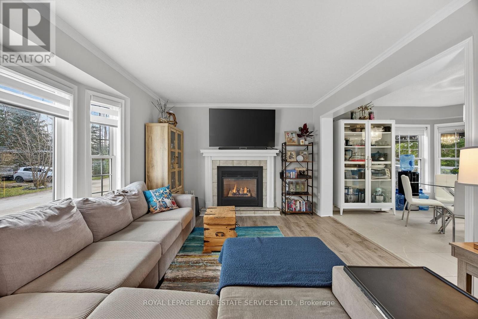 24 Topaz Street, Wasaga Beach, Ontario L9Z 1X7 - Photo 4 - S12580524