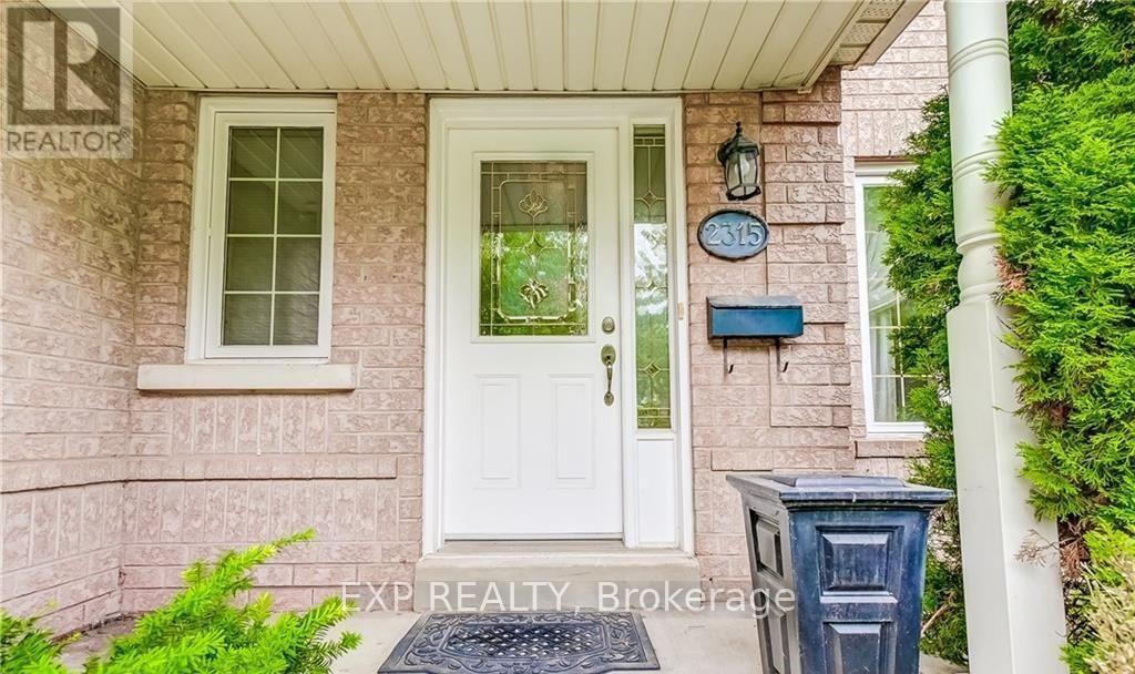 6 - 2315 Westoak Trail, Oakville, Ontario  L6M 3S8 - Photo 2 - W12580496