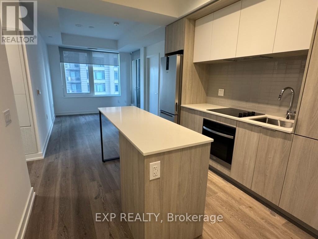 2105 - 395 Square One Drive, Mississauga, Ontario L5B 0P6 - Photo 15 - W12580506