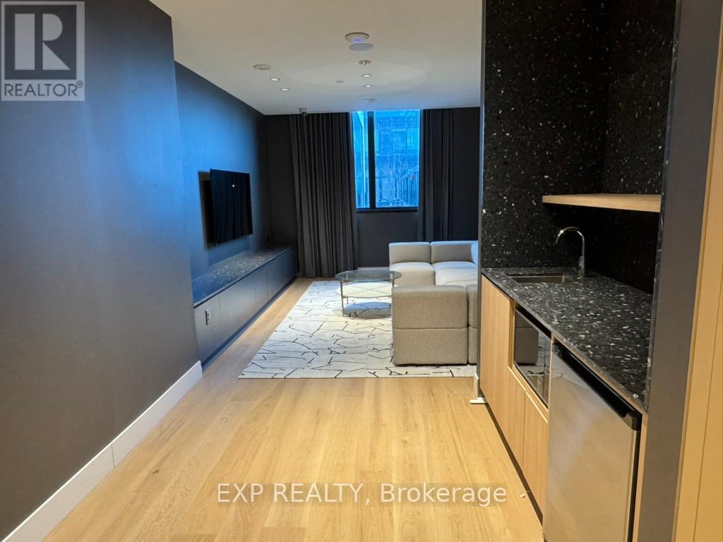 2105 - 395 Square One Drive, Mississauga, Ontario L5B 0P6 - Photo 28 - W12580506