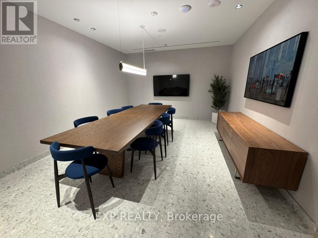 2105 - 395 Square One Drive, Mississauga, Ontario L5B 0P6 - Photo 32 - W12580506