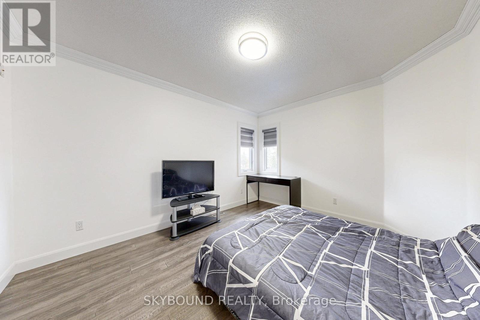 26 Bushberry Road, Brampton, Ontario L7A 1L3 - Photo 31 - W12580522