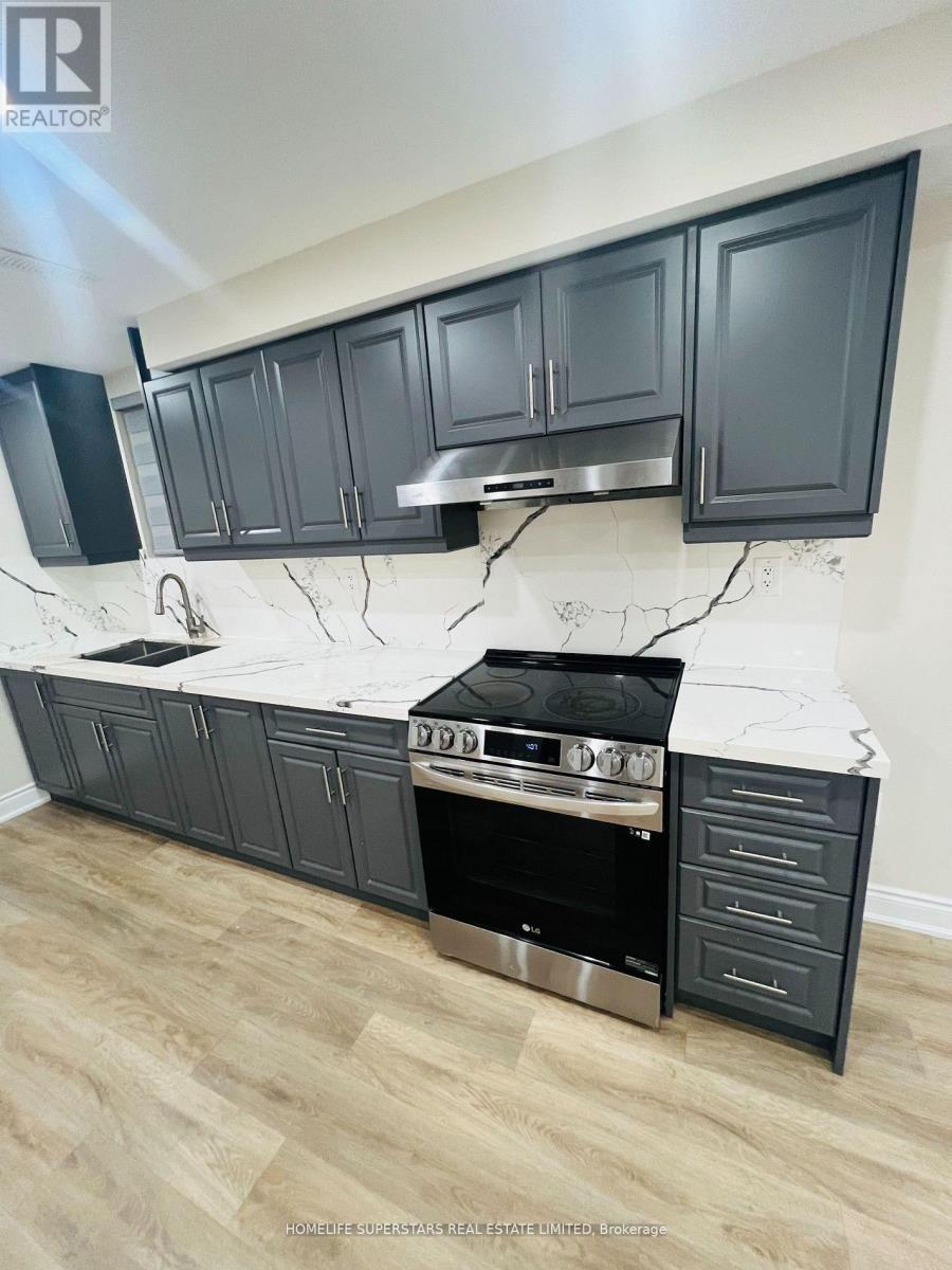 17 Speckled Alder Street, Caledon, Ontario  L7C 4J1 - Photo 3 - W12580534