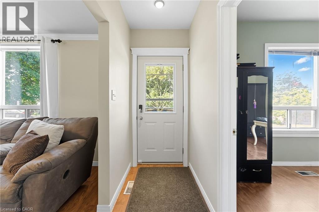 81 Beech Avenue, Cambridge, Ontario  N3C 1X6 - Photo 4 - 40781946