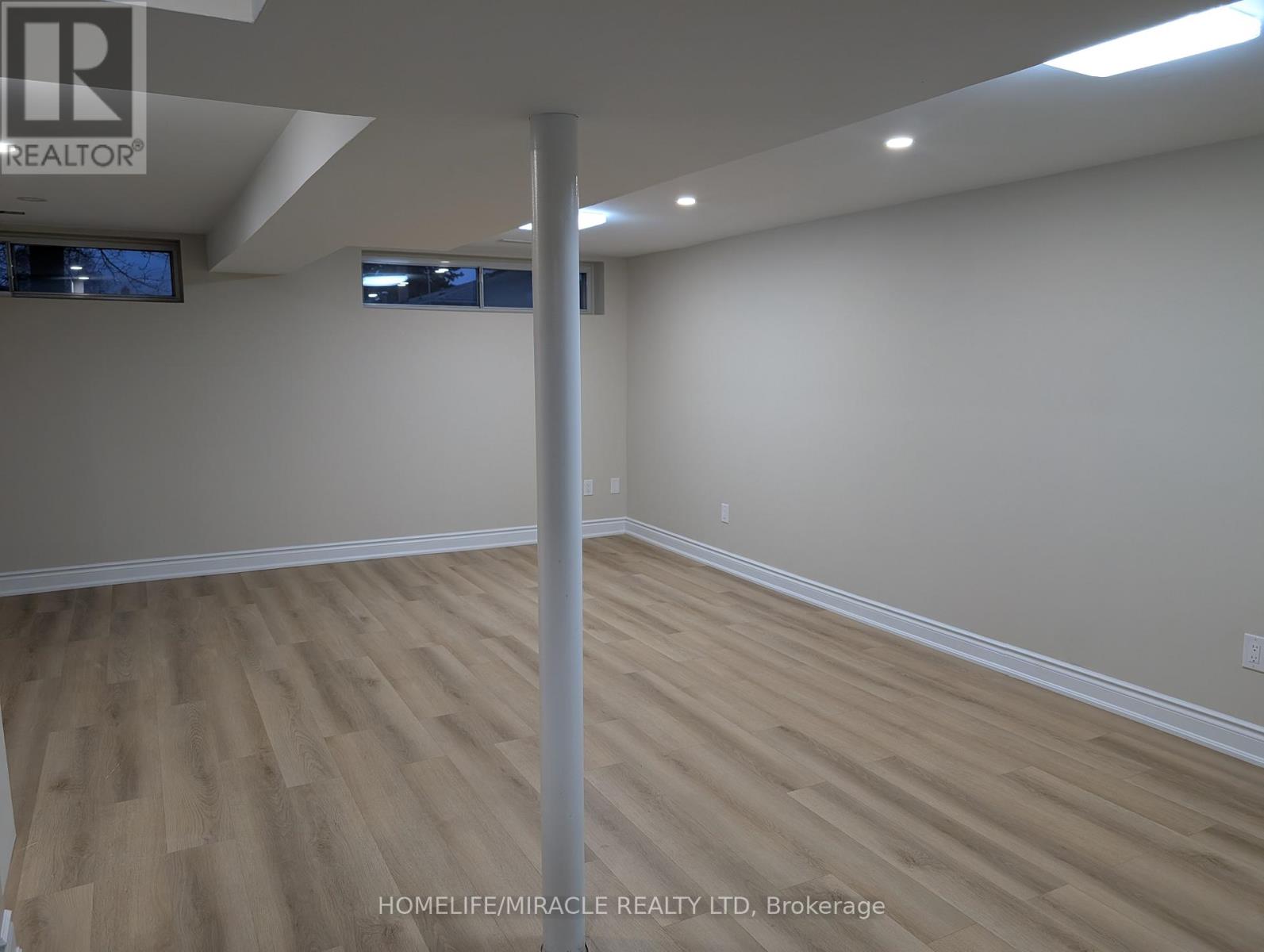 15 Athlone Avenue, Brampton, Ontario  L6T 2N5 - Photo 9 - W12579876