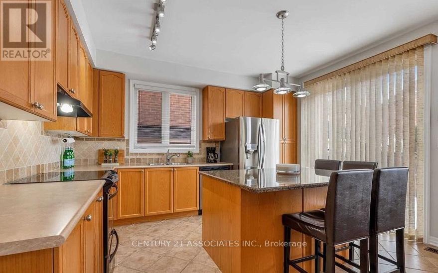 177 Montreal Circle, Hamilton, Ontario  L8E 0C6 - Photo 6 - X12579666