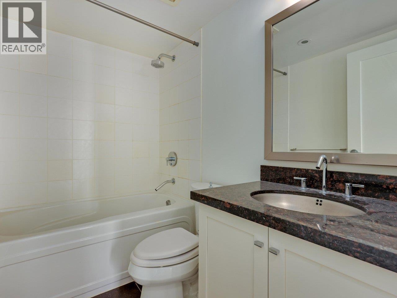 1607 1 Renaissance Square, New Westminster, British Columbia  V3M 0B6 - Photo 18 - R3070519