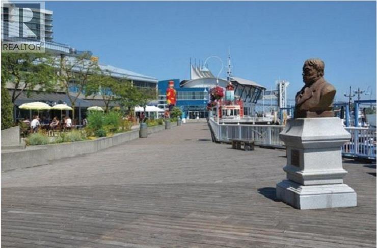 1607 1 Renaissance Square, New Westminster, British Columbia  V3M 0B6 - Photo 29 - R3070519