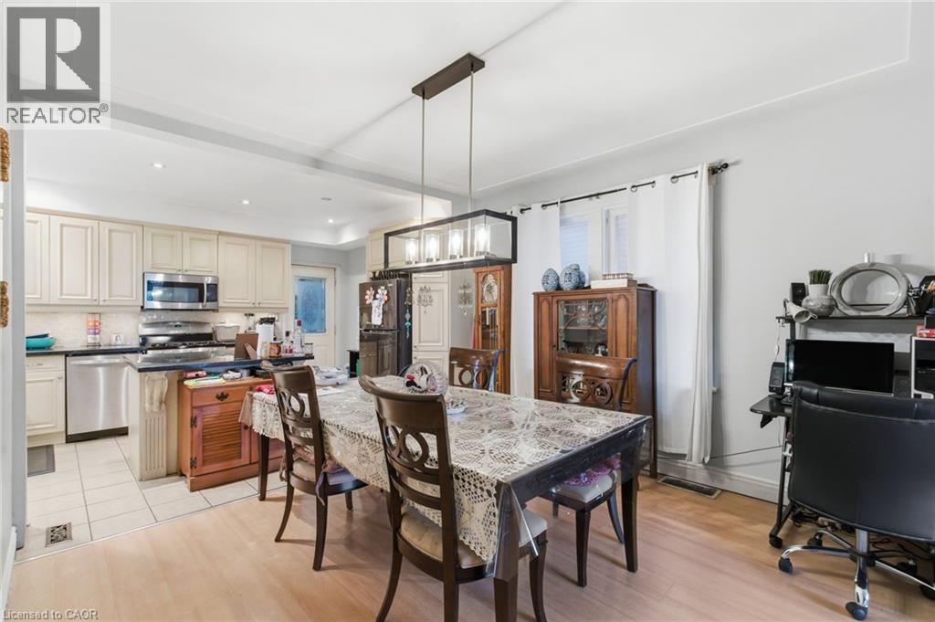 196 Avondale Street, Hamilton, Ontario  L8L 7C3 - Photo 9 - 40790588