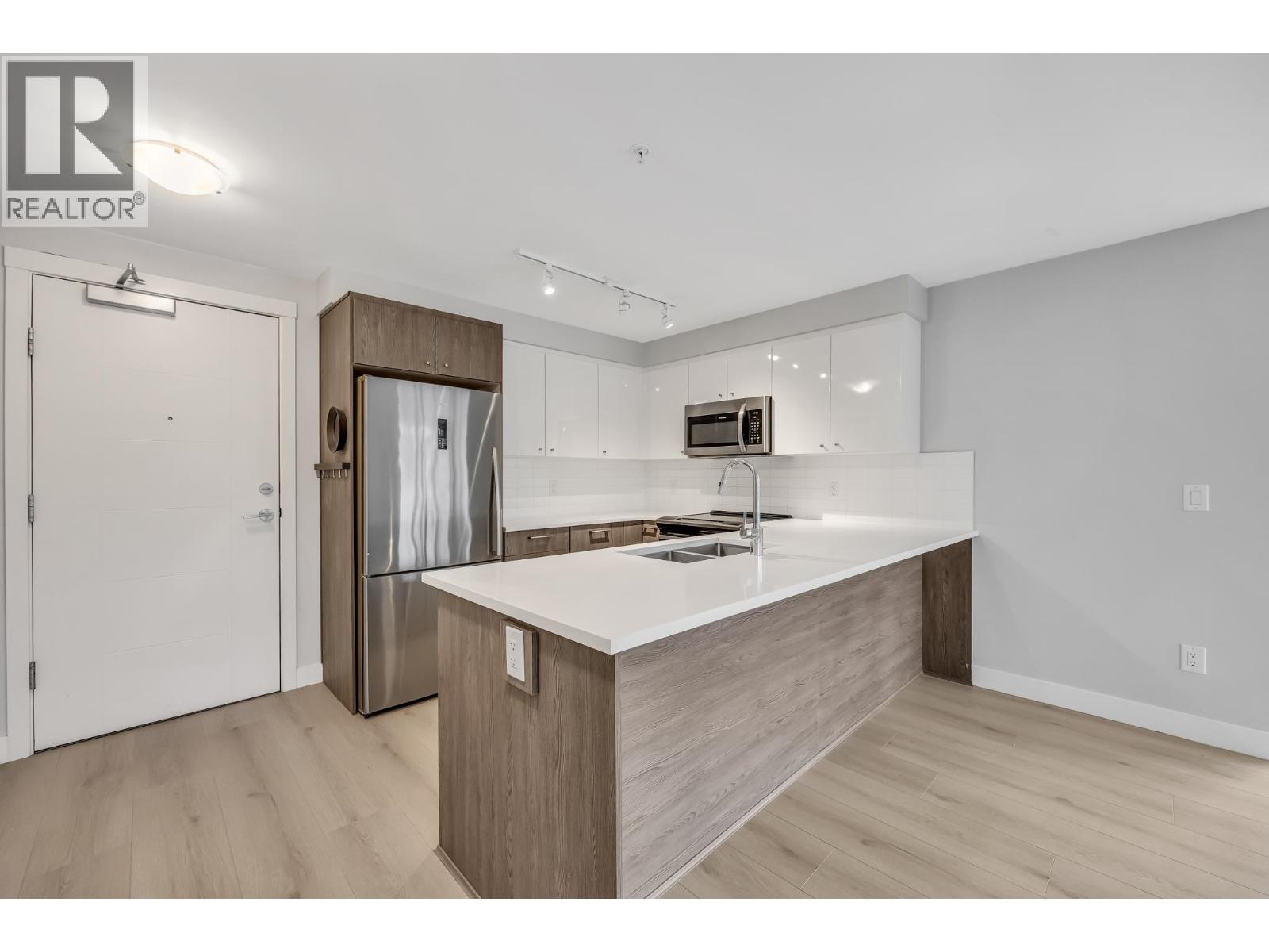 206 2525 Clarke Street, Port Moody, British Columbia  V3H 0J3 - Photo 5 - R3070516