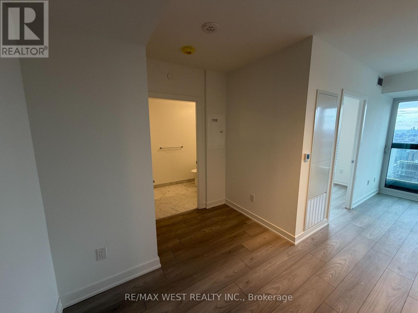 5301 - 252 Church Street, Toronto, Ontario M5B 0E6 - Photo 2 - C12580588