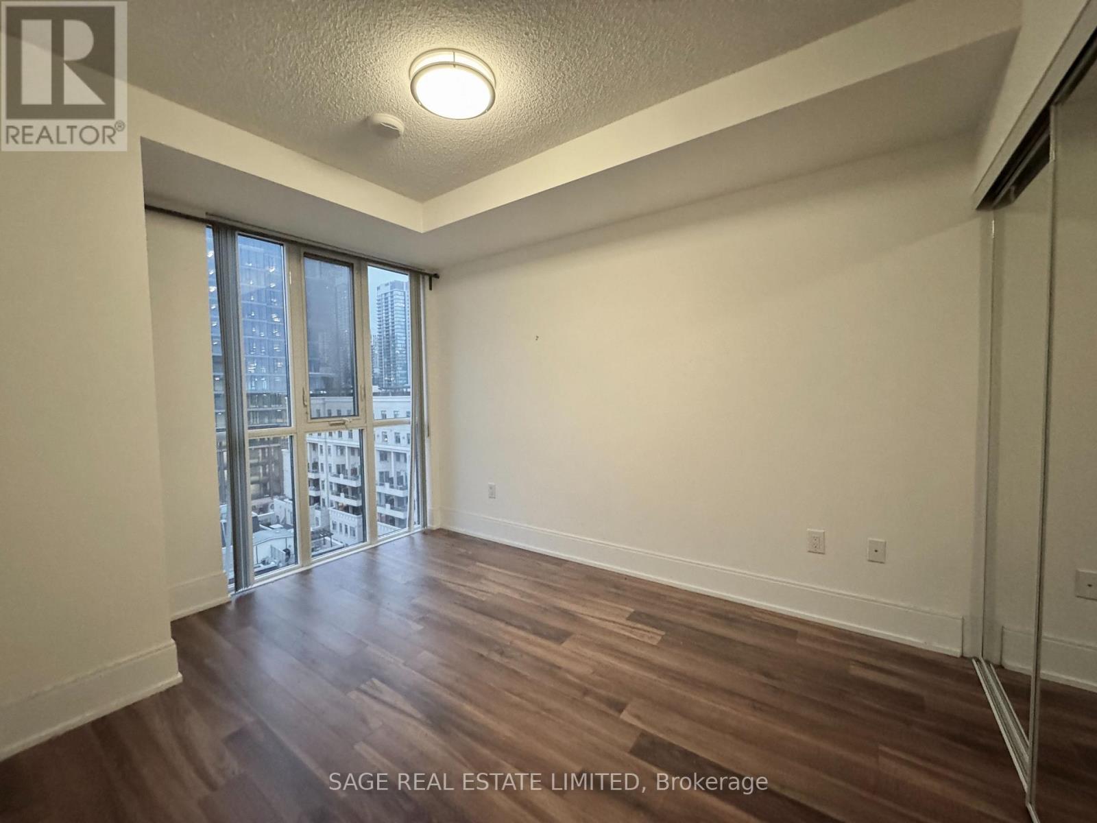 1019 - 560 Front Street W, Toronto, Ontario  M5V 1C1 - Photo 8 - C12580594