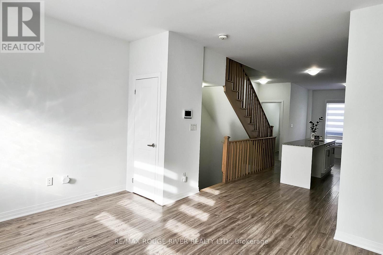 1630 Pleasure Valley Path, Oshawa, Ontario  L1G 0E3 - Photo 3 - E12580564